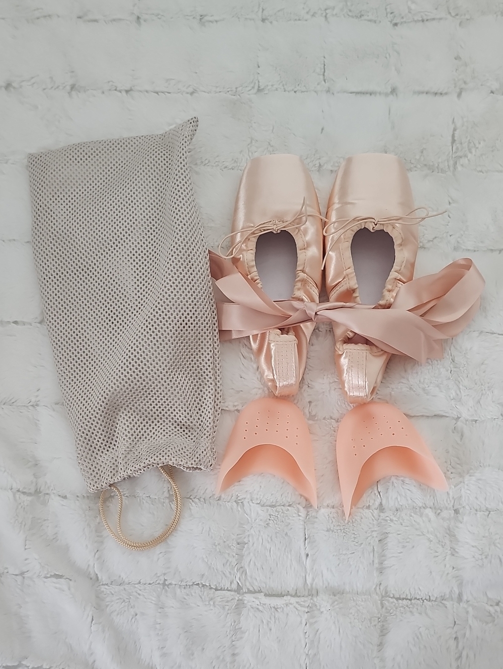 Women’s Ballet Pointe Shoes in Blush Pink